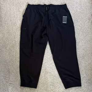 Jaanuu Women’s Neo Everyday Cargo Scrub Jogger